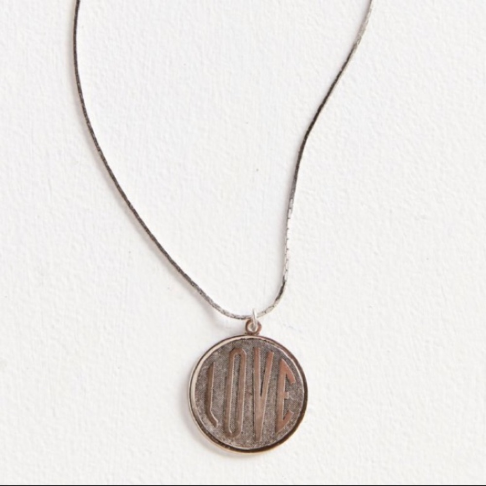 URBAN OUTFITTERS Love Pendant Necklace